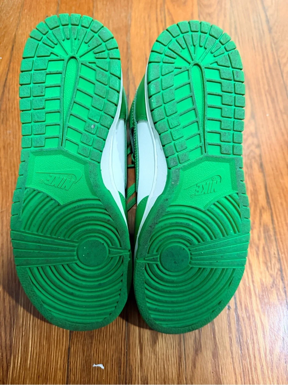 Nike women High-Top Sneakers in Green and White worn once only